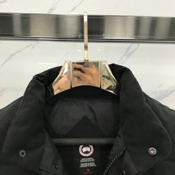 Men's Canada Goose Vest Black Iconic Logo Puffer - Picture 3 of 5